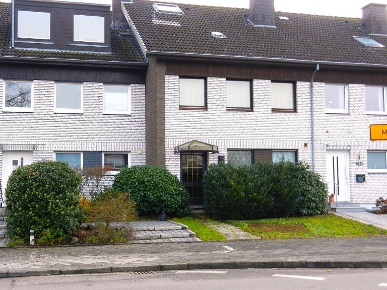 2 Ansicht M�nchengladbach Haus Schickes Reihenhaus mit Garten und Garage in M�nchengladbach-Venn