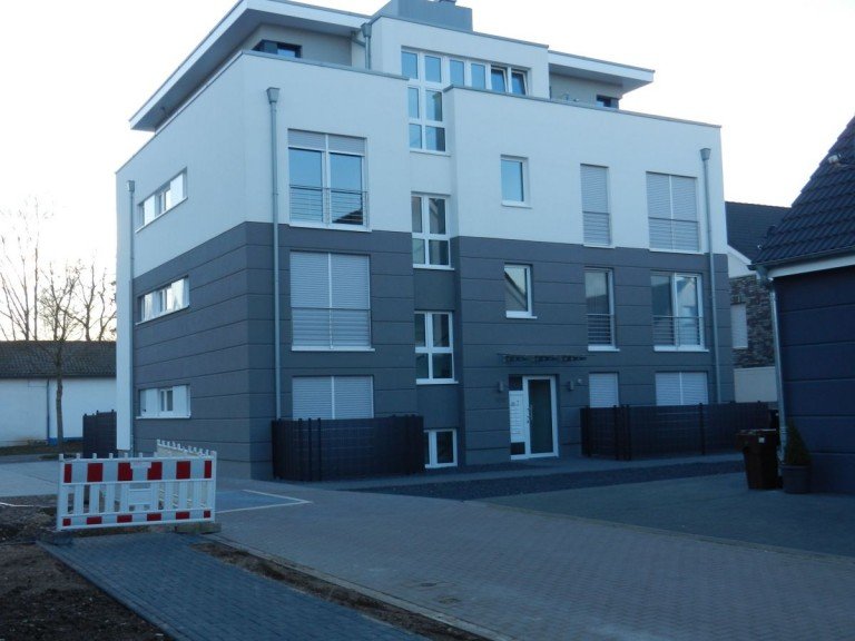 005 M�nchengladbach Etagenwohnung Wohnen in guter Nachbarschaft - nahe Schlo� Rheydt und City. Moderne 3-Zimmer-Etagenwohnung.