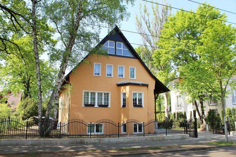 Vorderansicht Wegberg Einfamilienhaus EINFAMILIENHAUS F�R DIE GRO�FAMILIE