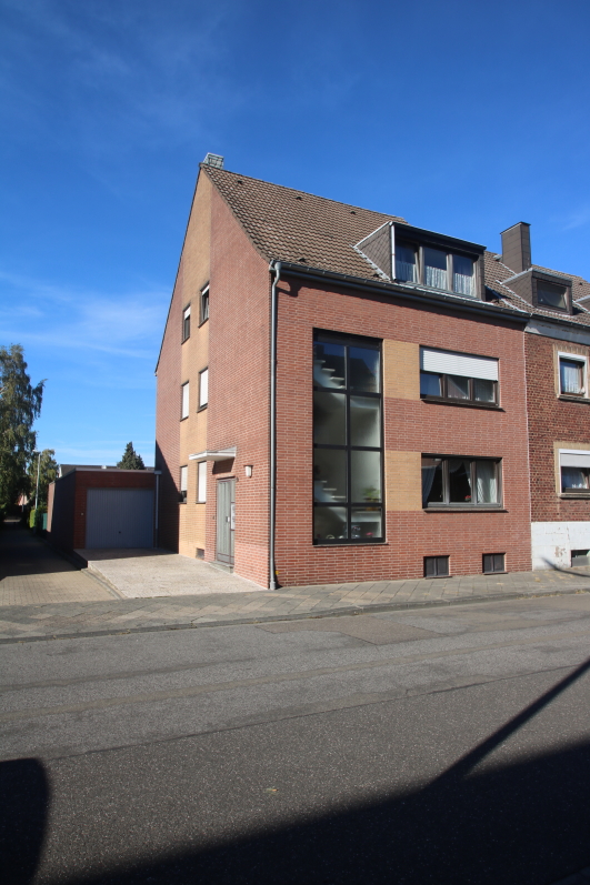 Hausansicht Mehrfamilienhaus m�nchengladbach