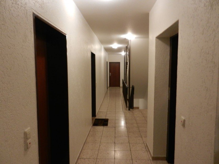 Hausflur1 Erdgeschosswohnung M�nchengladbach